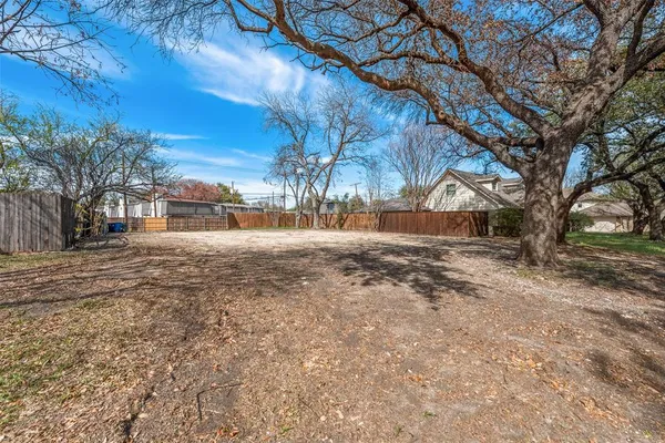 $349,000 | 13969 Far Hills Lane, Dallas, TX 75240