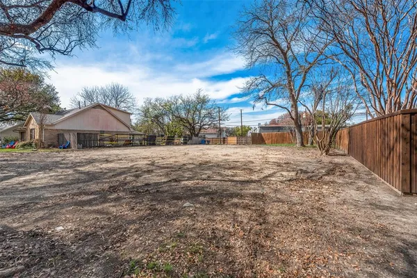 $349,000 | 13969 Far Hills Lane, Dallas, TX 75240