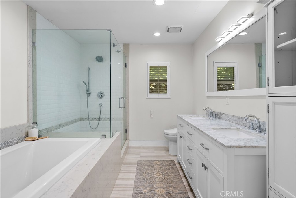 2053 Middlebrook Road Torrance, CA 90501 - Photo 32 of 45 a bathroom with a tub sink and mirror