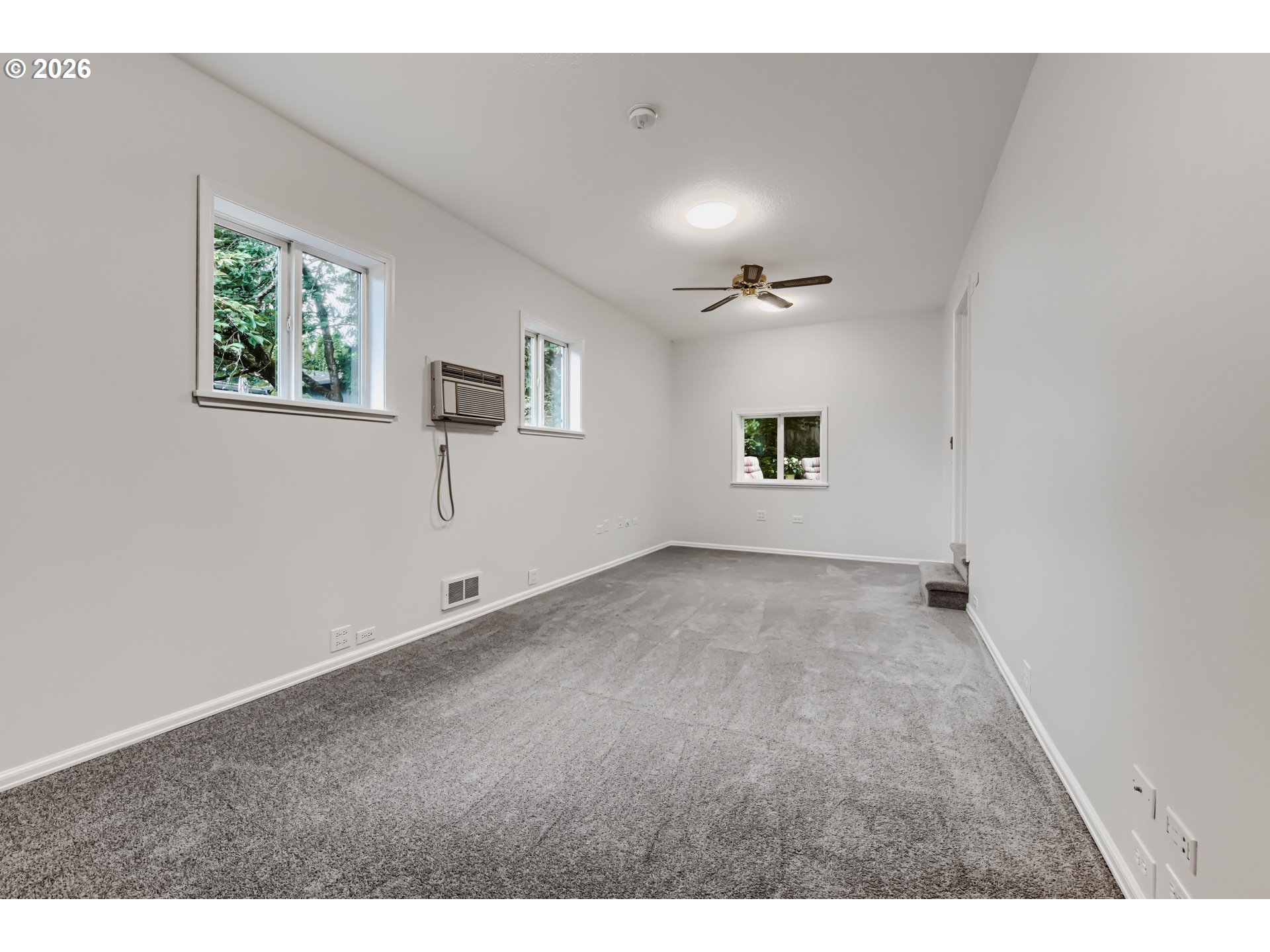 3740 Southwest Comus Street Portland, OR 97219 - Photo 20 of 33 Bedroom
