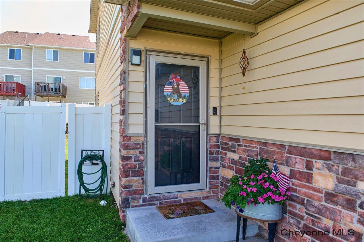 3921 Saddle Ridge Trail Cheyenne, WY 82001 - Photo 3 of 26 Gallery Image 3