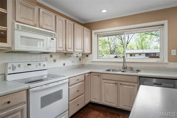 $349,900 | 1228 Capri Drive, Crestwood, MO 63126