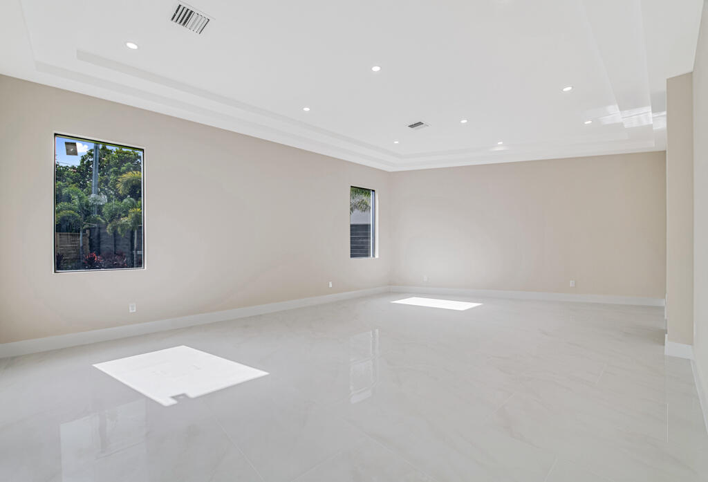 2929 Alice Drive Palm Springs, FL 33461 - Photo 32 of 58 master