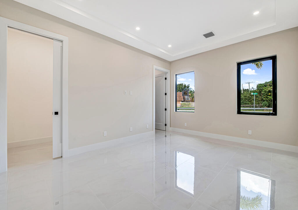 2929 Alice Drive Palm Springs, FL 33461 - Photo 45 of 58 Front