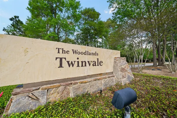 $1,850 | 235 West Stedhill Loop, The Woodlands, TX 77384