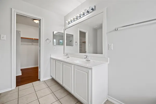 $1,850 | 235 West Stedhill Loop, The Woodlands, TX 77384