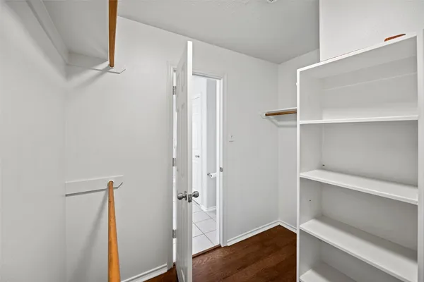 $1,850 | 235 West Stedhill Loop, The Woodlands, TX 77384