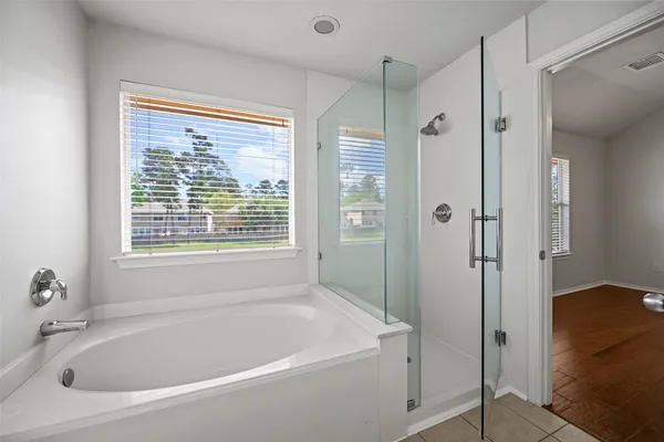 $1,850 | 235 West Stedhill Loop, The Woodlands, TX 77384