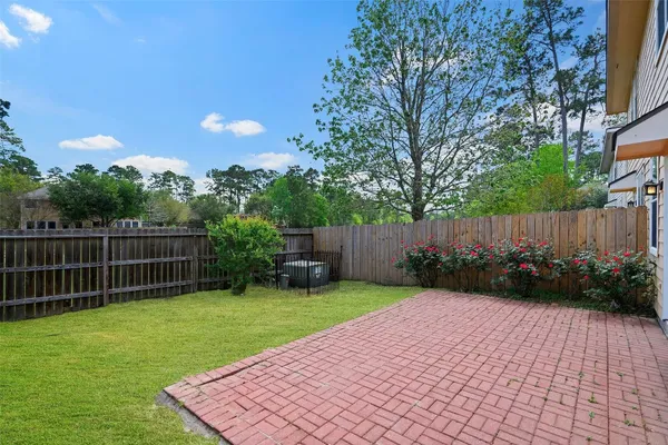 $1,850 | 235 West Stedhill Loop, The Woodlands, TX 77384