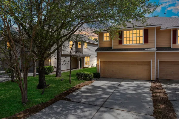 $1,850 | 235 West Stedhill Loop, The Woodlands, TX 77384