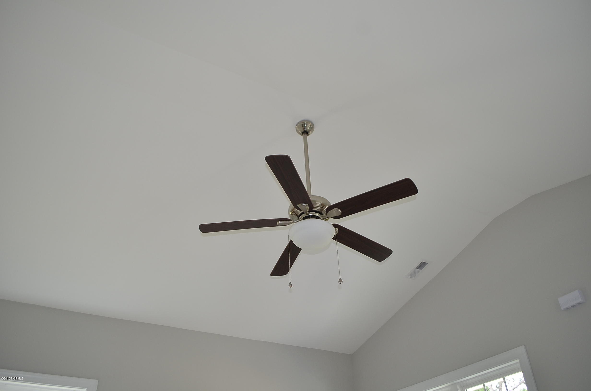 372 Dwight Street Holly Ridge, NC 28445 - Photo 6 of 8 DSC_1061
