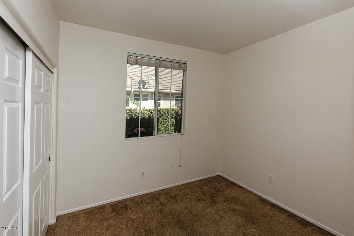 1518 Windmill Way Simi Valley, CA 93065 - Photo 15 of 35 1518 Windmill Way Simi Valley-large-018-