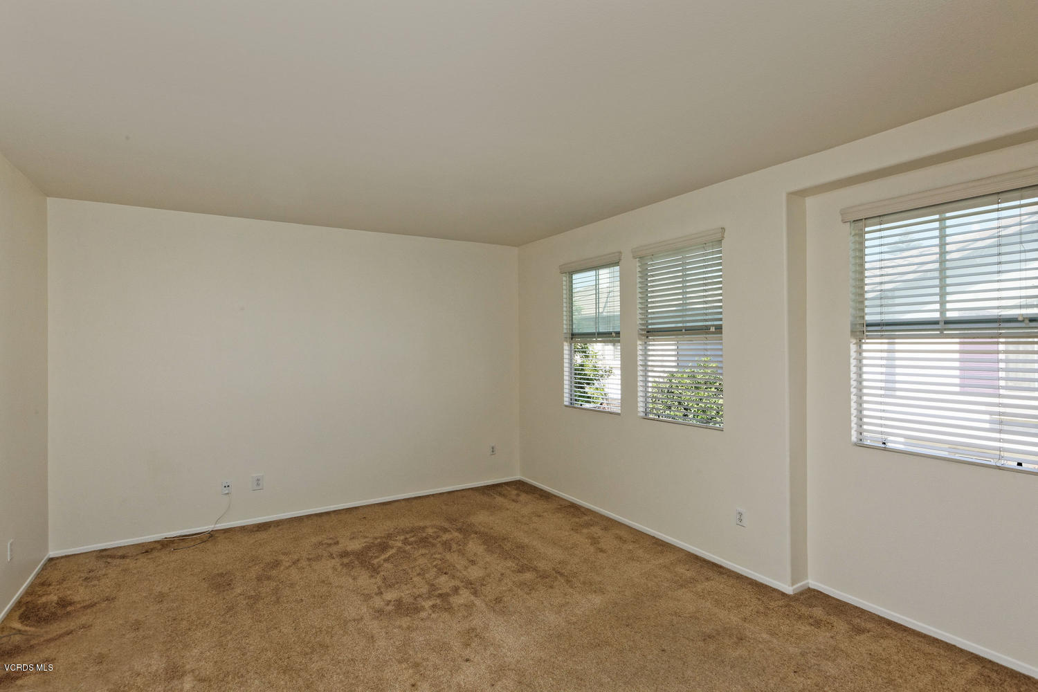 1518 Windmill Way Simi Valley, CA 93065 - Photo 21 of 35 1518 Windmill Way Simi Valley-large-024-