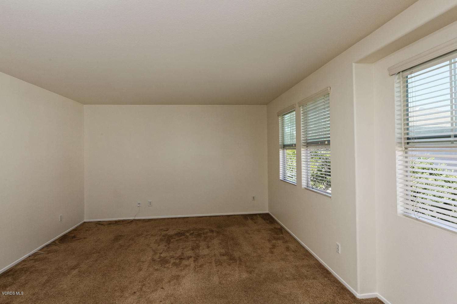 1518 Windmill Way Simi Valley, CA 93065 - Photo 22 of 35 1518 Windmill Way Simi Valley-large-025-