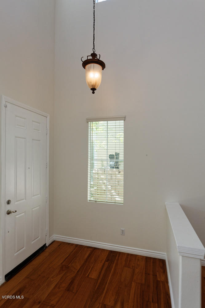 1518 Windmill Way Simi Valley, CA 93065 - Photo 6 of 35 1518 Windmill Way Simi Valley-large-008-