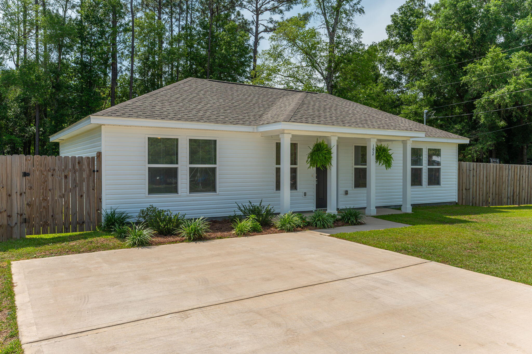 2-web-or-mls-192-s-norwood-rd