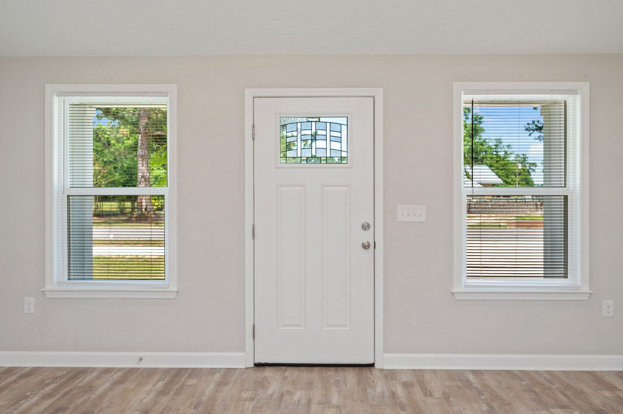 6-web-or-mls-192-s-norwood-rd