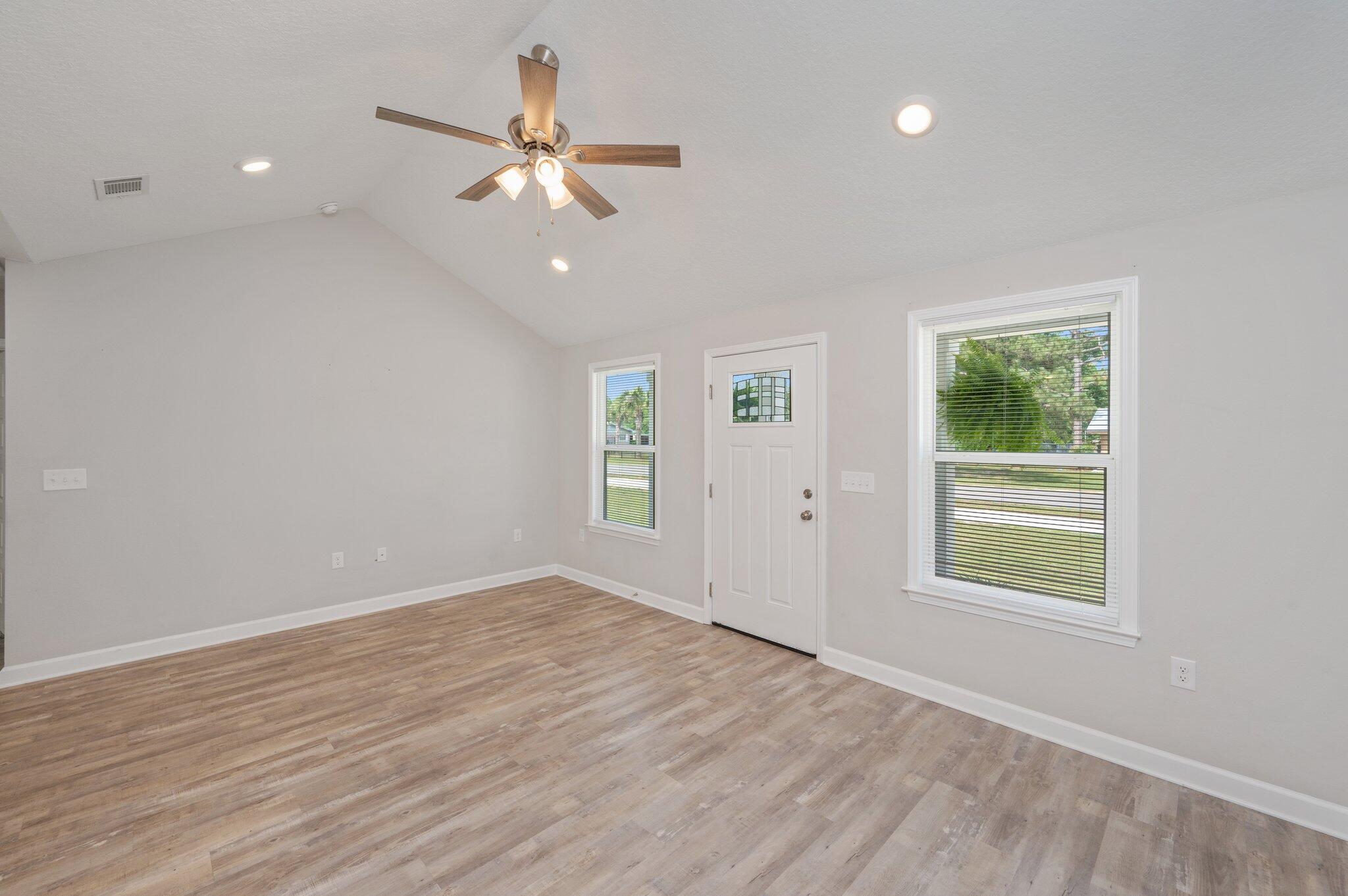 192 South Norwood Road DeFuniak Springs, FL 32435 - Photo 9 of 41 9-web-or-mls-192-s-norwood-rd