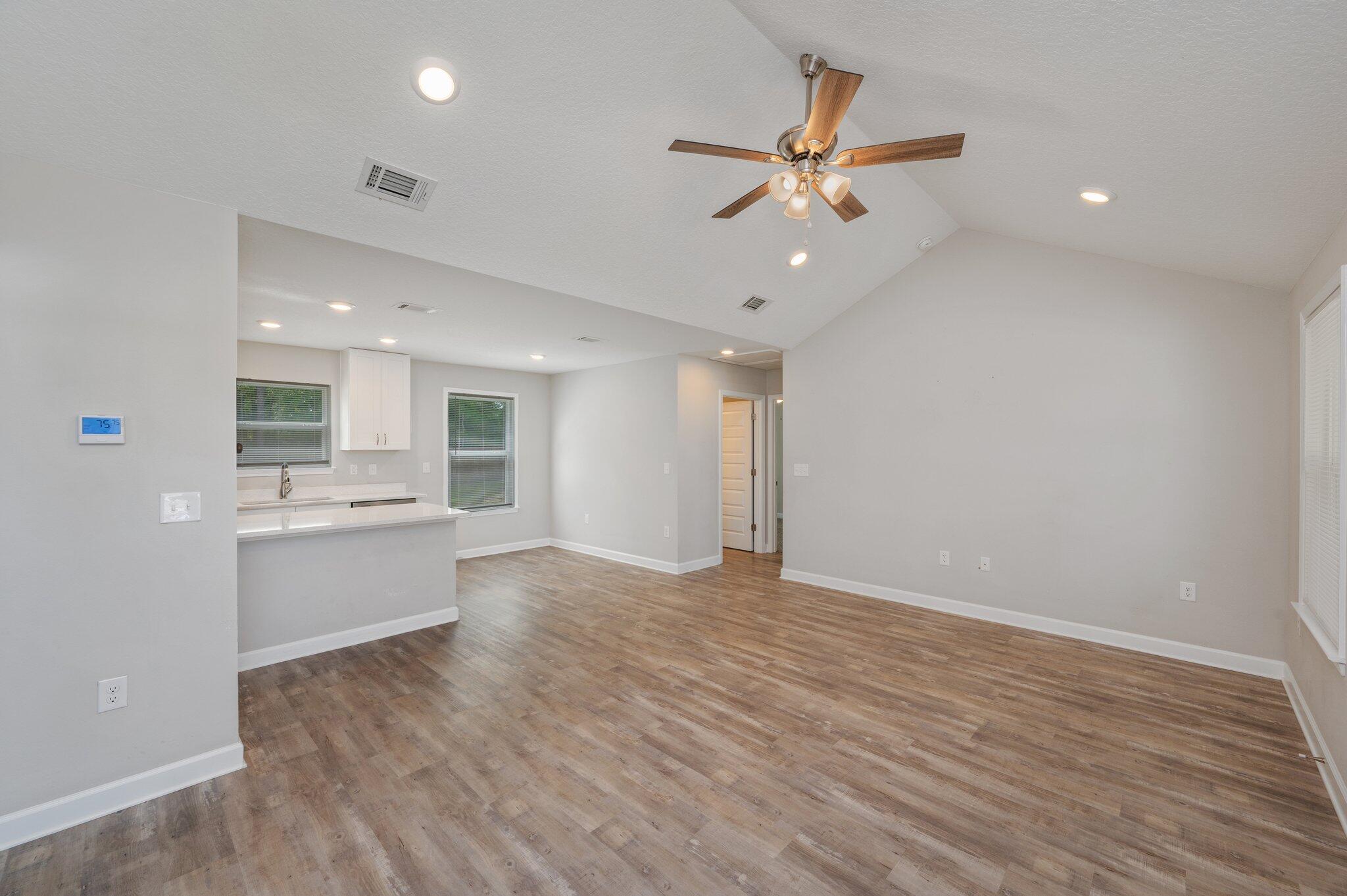192 South Norwood Road DeFuniak Springs, FL 32435 - Photo 10 of 41 10-web-or-mls-192-s-norwood-rd