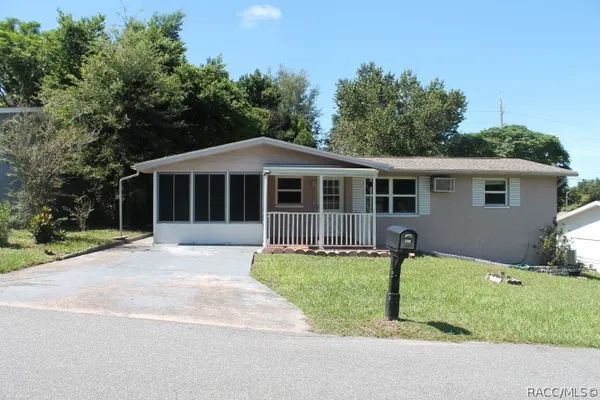 $179,000 | 18 East Golden Street, Beverly Hills, FL 34465