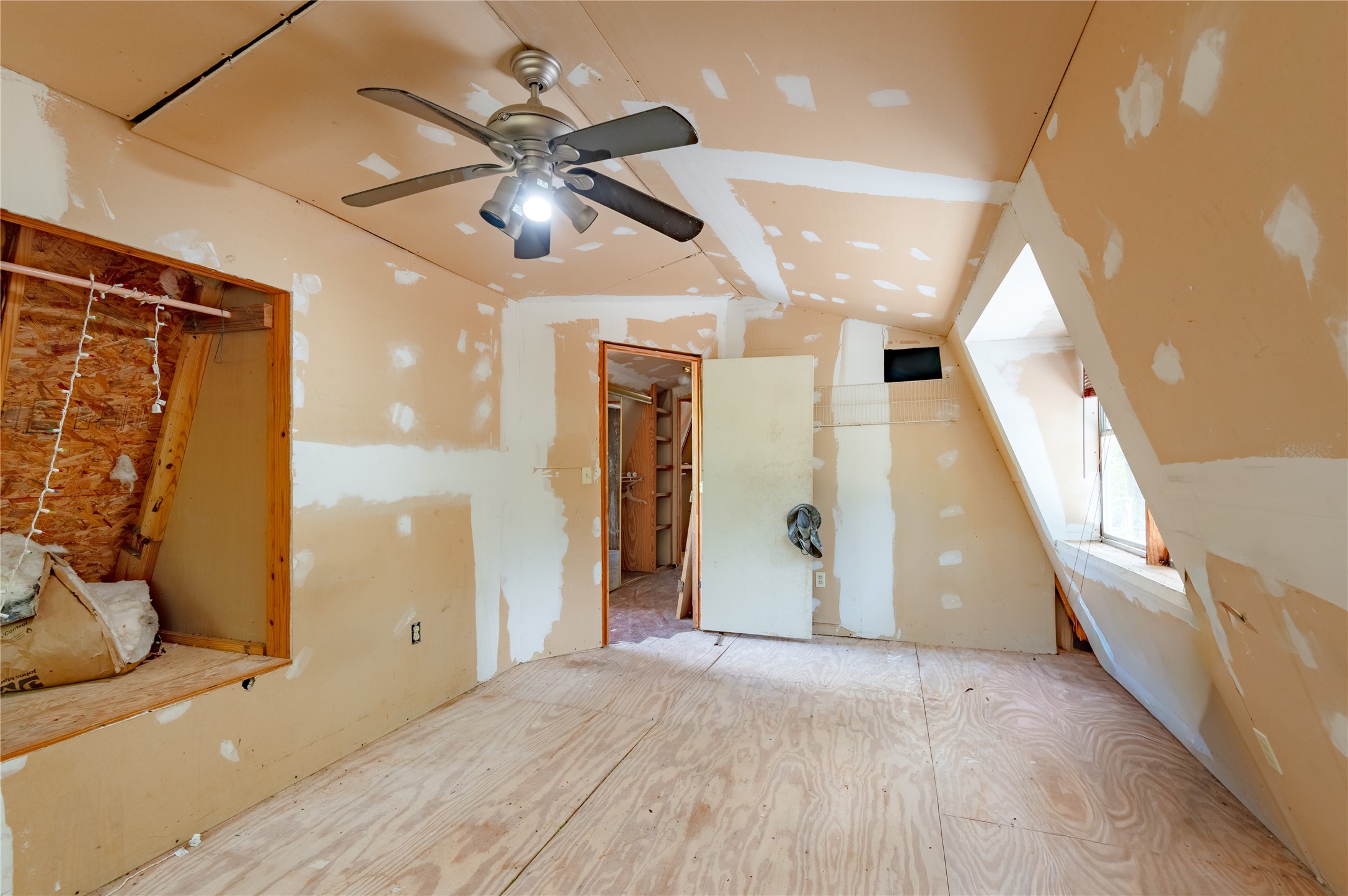 8 Creek Road Huntsville, TX 77320 - Photo 23 of 50 Gallery Image 23
