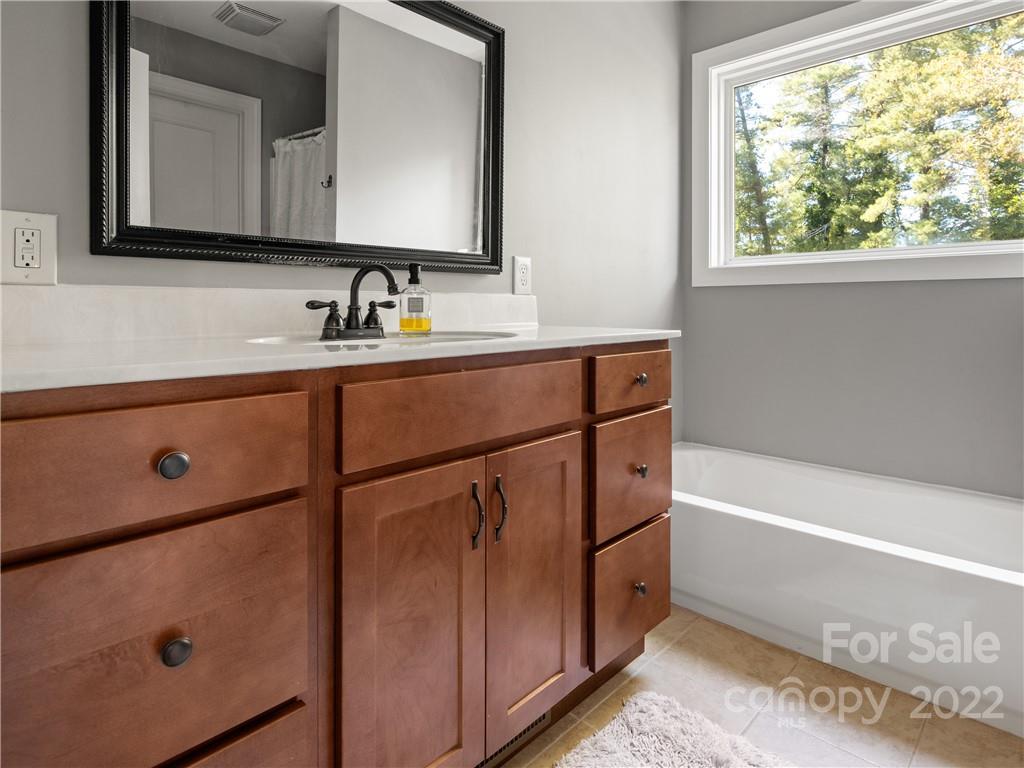44 Overlook Road Asheville, NC 28803 - Photo 10 of 18 Gallery Image 10