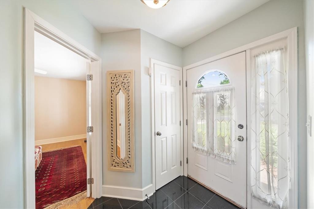 1215 Arno Road Kansas City, MO 64113 - Photo 3 of 31