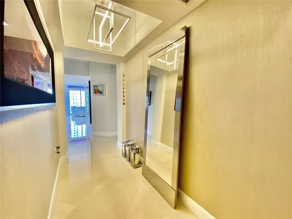 $5,750 | 19900 East Country Club Drive, Unit 1220, Aventura, FL 33180