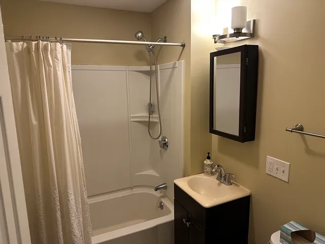 $1,500 | 17 Leclair Terrace, Unit 3, Chicopee, MA 01013