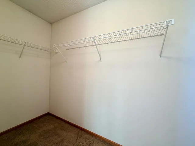 $220,000 | 4963 Emmit Drive North, Unit 1, Hugo, MN 55038