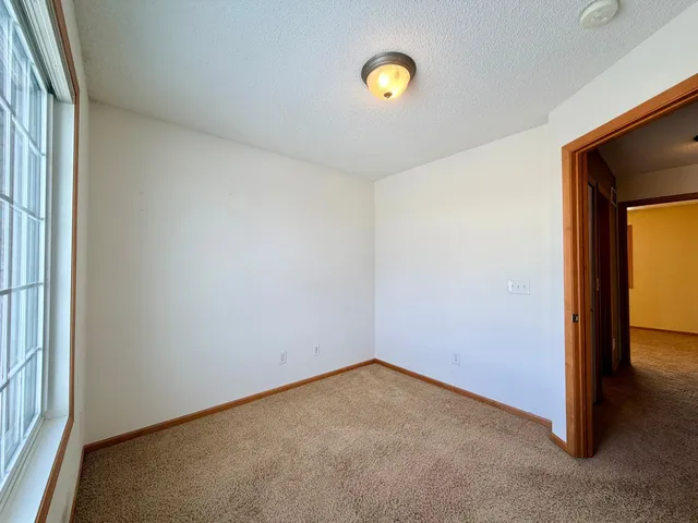 $220,000 | 4963 Emmit Drive North, Unit 1, Hugo, MN 55038