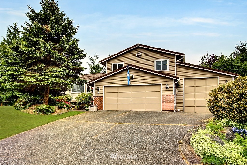 5 199th Place Southeast Bothell, WA 98012 - Photo 1 of 15