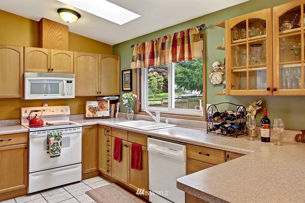 5 199th Place Southeast Bothell, WA 98012 - Photo 3 of 15