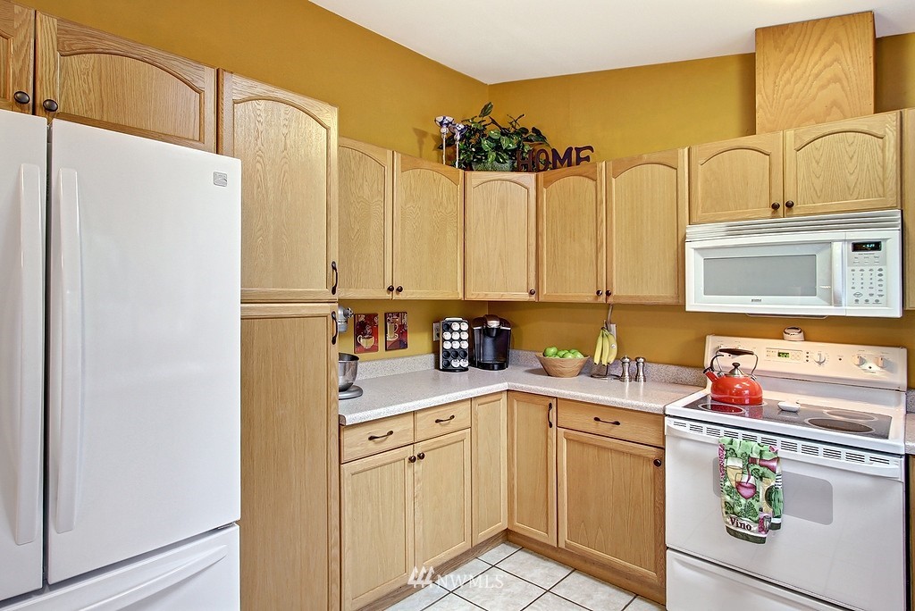 5 199th Place Southeast Bothell, WA 98012 - Photo 4 of 15