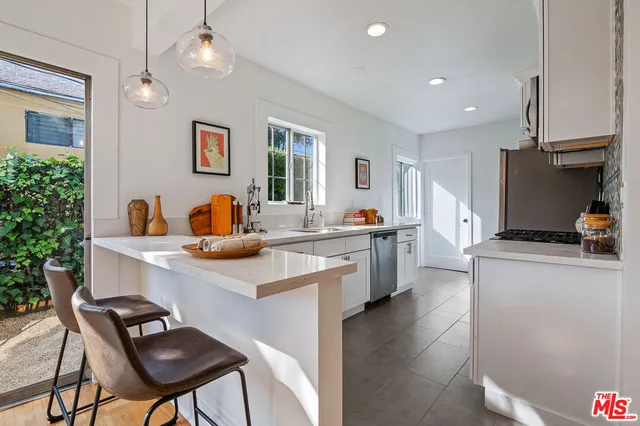 $6,350 | 2217 Scott Avenue, Los Angeles, CA 90026