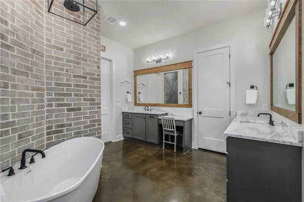 $895,000 | 7532 Mary's Way, Bryan, TX 77808