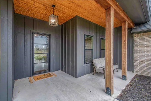 $895,000 | 7532 Mary's Way, Bryan, TX 77808