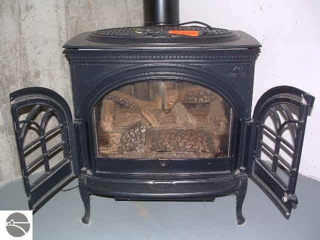 7246 East Harrys Road Traverse City, MI 49684 - Photo 13 of 15 1691126-12.JPG