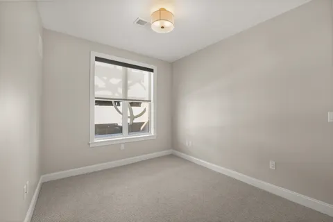 $555,000 | 99 Foundry Place, Unit 207, Portsmouth, NH 03801