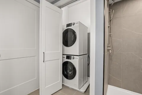 $555,000 | 99 Foundry Place, Unit 207, Portsmouth, NH 03801