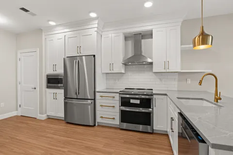 $555,000 | 99 Foundry Place, Unit 207, Portsmouth, NH 03801