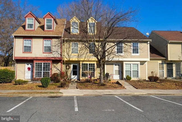 $289,900 | 3682 Masthead Trail, Triangle, VA 22172