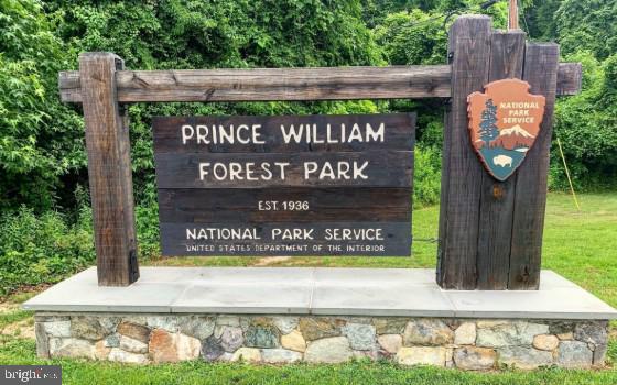 3682 Masthead Trail Triangle, VA 22172 - Photo 4 of 4 a sign on the side of a building