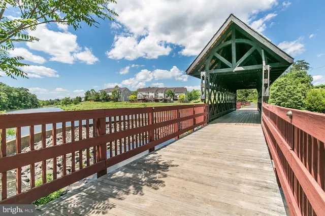 $1,049,000 | 42937 Brookridge Court, Leesburg, VA 20176