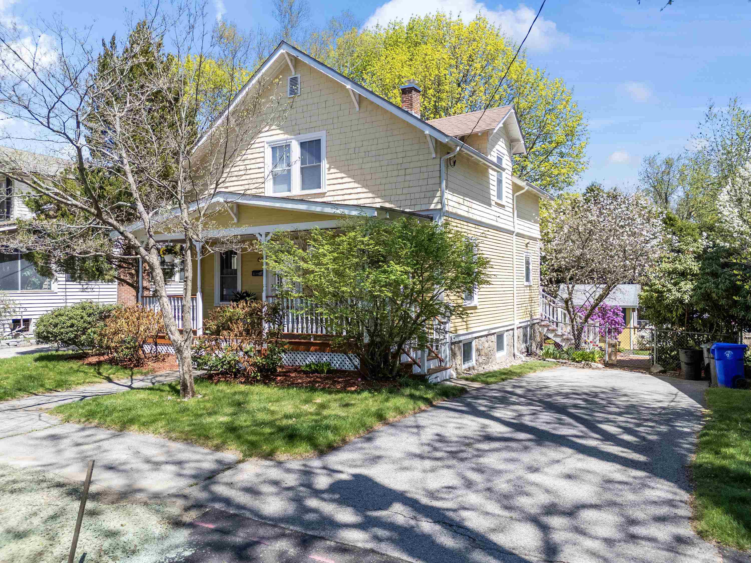 65 Ray Street Manchester, NH 03104 - Photo 3 of 60
