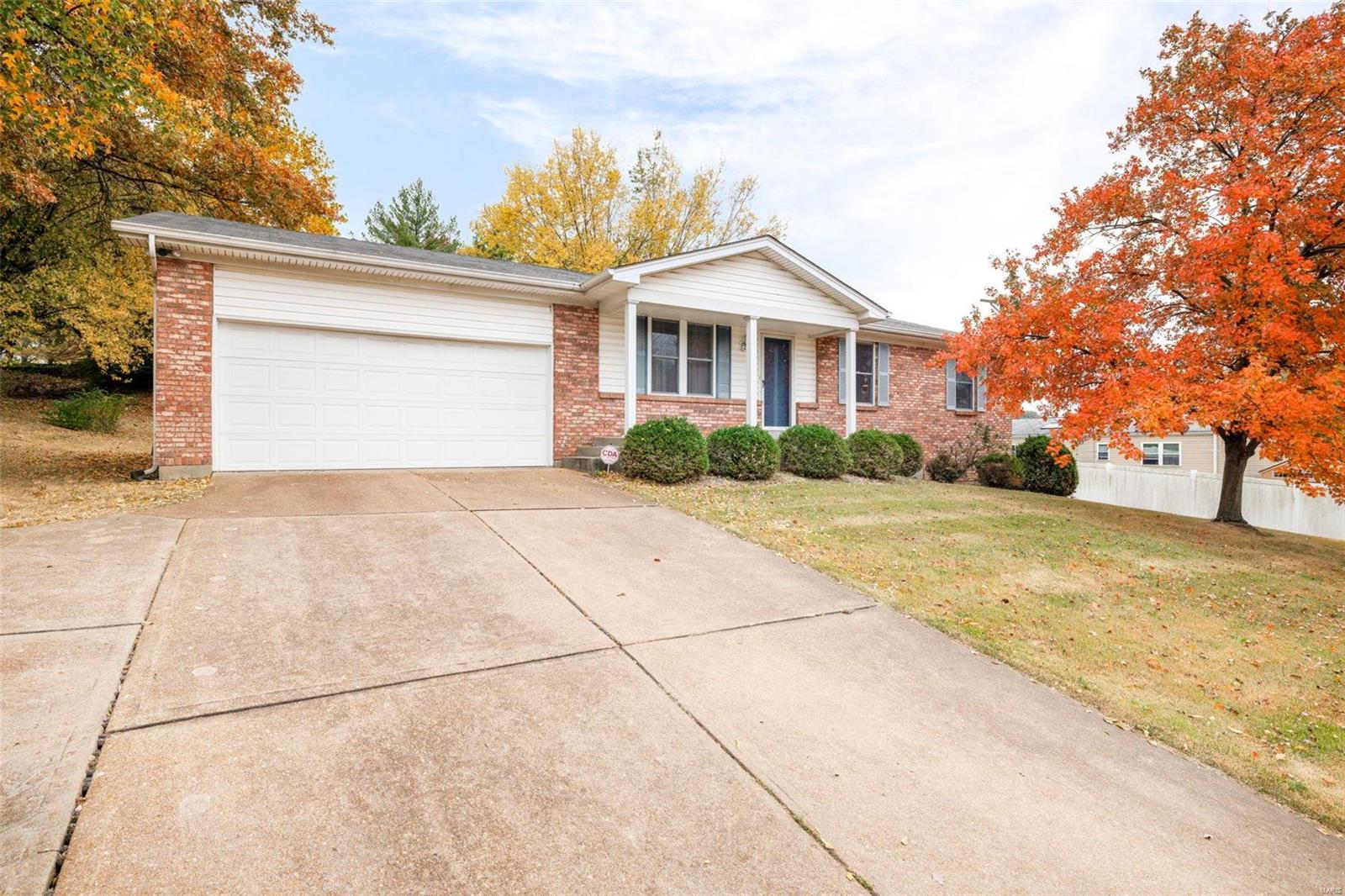 2560 Union Road St. Louis, MO 63125 - Photo 2 of 27 Gallery Image 2