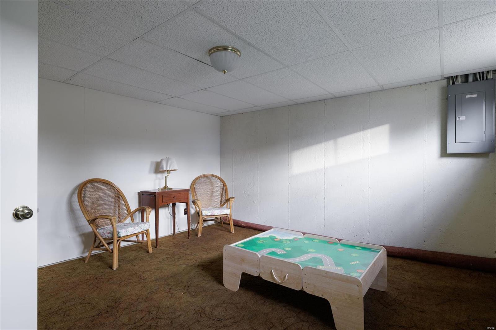 2560 Union Road St. Louis, MO 63125 - Photo 23 of 27 Gallery Image 23