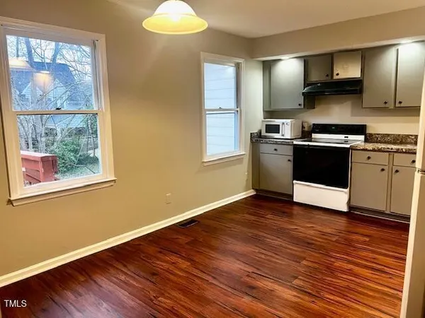 $1,800 | 504 Coggeshall Street, Oxford, NC 27565
