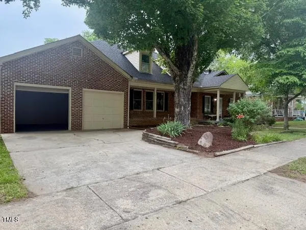 $1,800 | 504 Coggeshall Street, Oxford, NC 27565