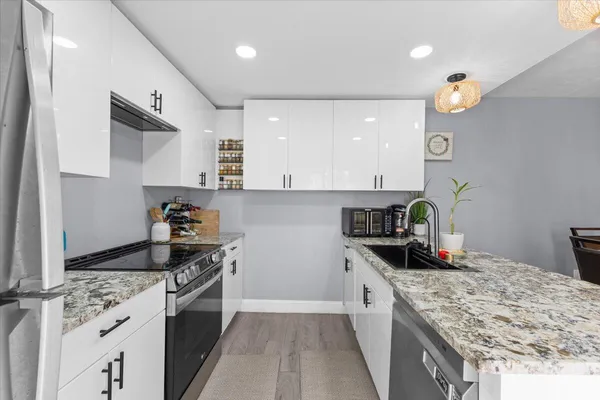 $2,900 | 2704 27th Way, West Palm Beach, FL 33407